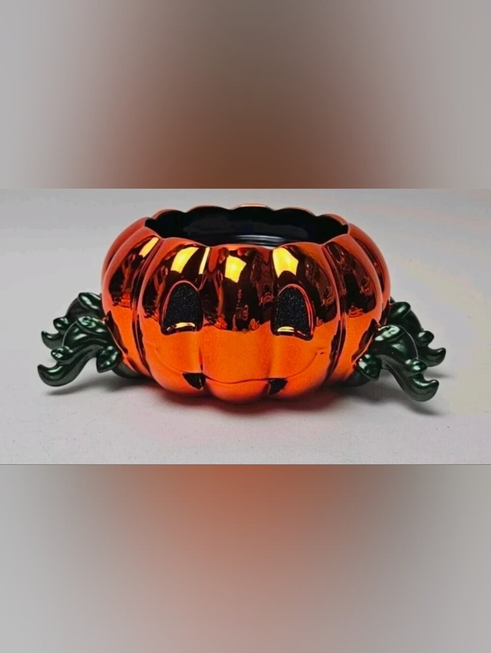 Bath & Body works Halloween 2022 jack-o’-lantern pumpkin 3 wick candle holder.